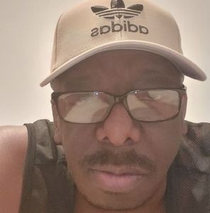 Meet your Posher, Leroy